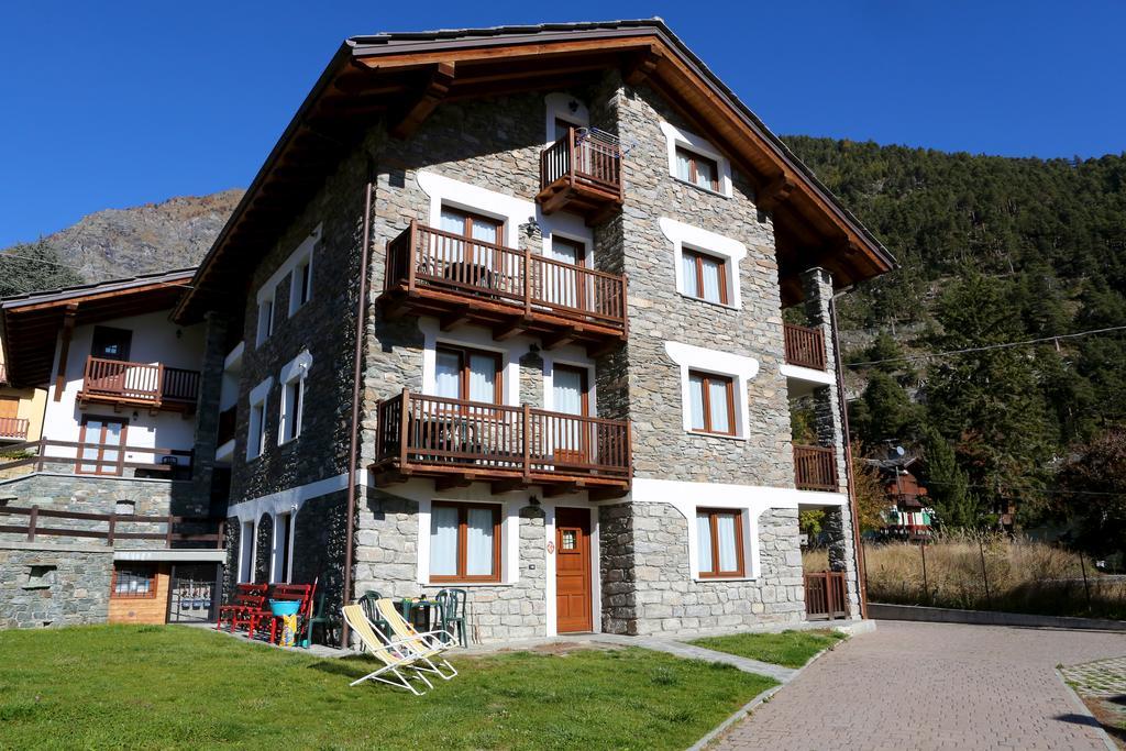 Valley Vacanze Брюссон Экстерьер фото